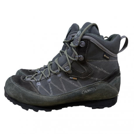 SCARPONI TREKKING TG.44 1/2 AK